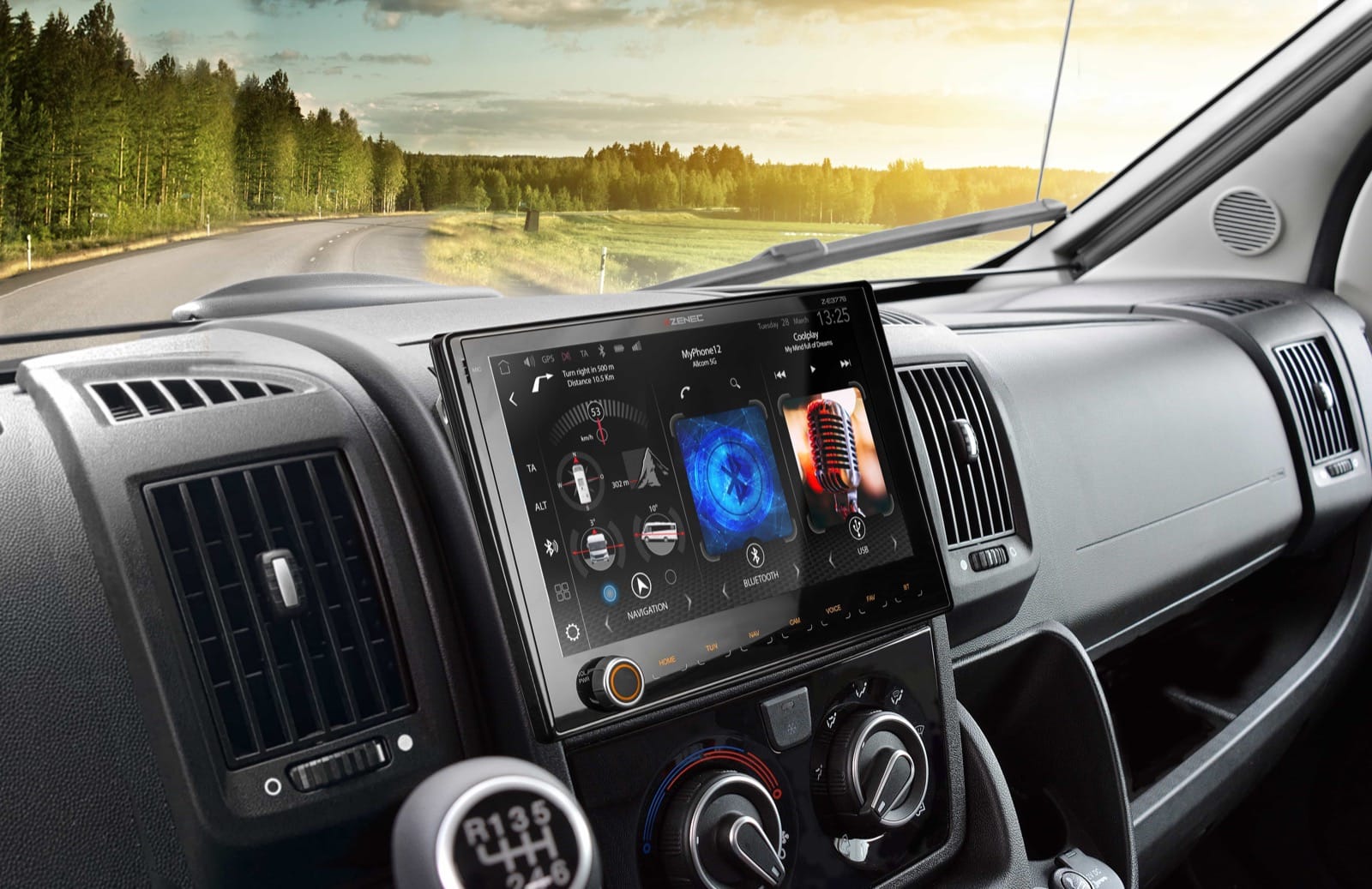 Multimedia und Navi für Reisemobile